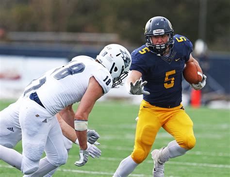 College Football Busted Trophy No Bad Omen As Stout Wins War On I 94