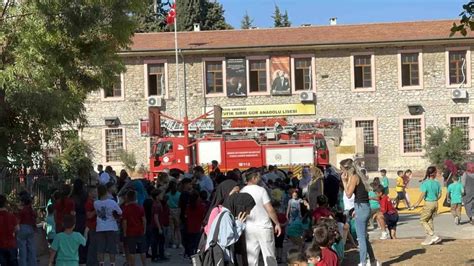 Mersinde okulda çıkan yangın korkuttu