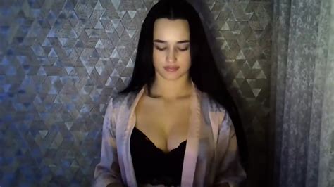 Pretty Face Slim Big Natural Boobs Babe Show