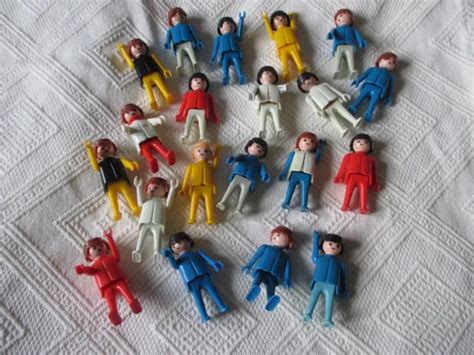 PLAYMOBIL LOT De 20 HOMMES FIGURINES 1 VINTAGE GEOBRA MOULE DE 1974