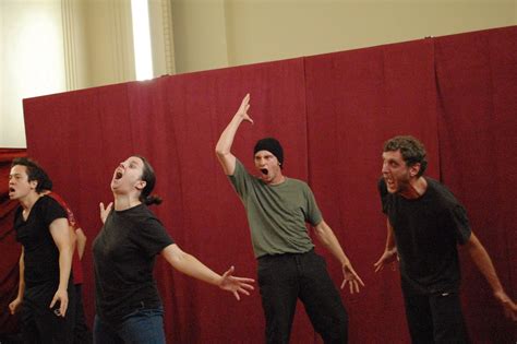 ENTRÉES DE JEU LE ROMAN D UNE TROUPE LE STAGE DE RENTRÉE DE LA COMPAGNIE