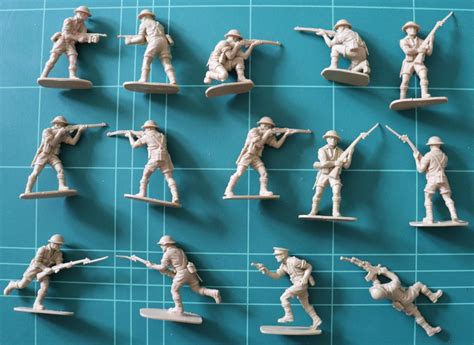 Airfix 1 32 British Eighth Army Complete Figures Very Good Condition