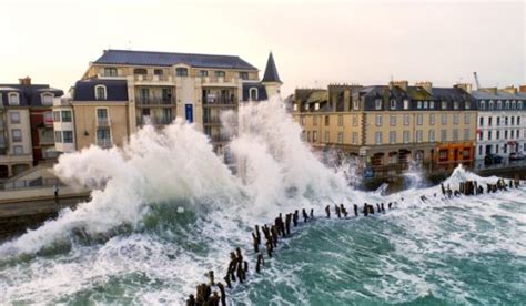 Hotel St Malo Admirez le Spectacle des Grandes Marées