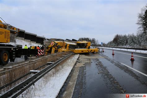 Bilder Von Autokran Bei Selb Umgekippt