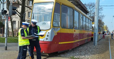 Łódź zderzenie dwóch tramwajów wielu rannych Wiadomości