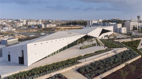 Irish Architects Complete Limestone Clad Palestine Museum Near Ramallah