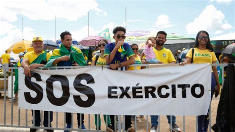 Manifestantes Bolsonaristas Incendeiam Carro Ao Parar Rodovia Em Ms