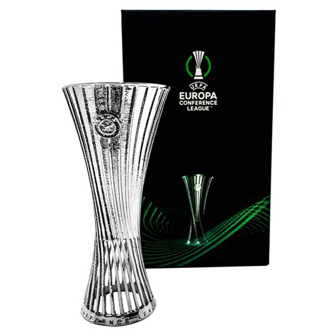 UEFA Conference League – Trophy (100 mm) – Am Ball Com