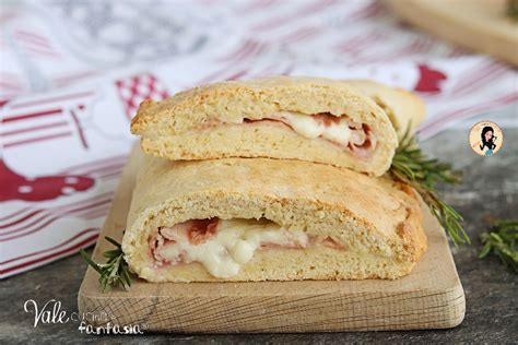 CALZONE AL FORNO VELOCE Ricetta Con Prosciutto E Mozzarella