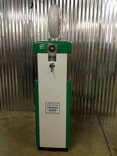 Restored Wayne Model 505 Sinclair Gas Pump