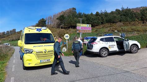 Un Asturiano Herido Al Caerse Cuando Pescaba Cerca De La Punta De