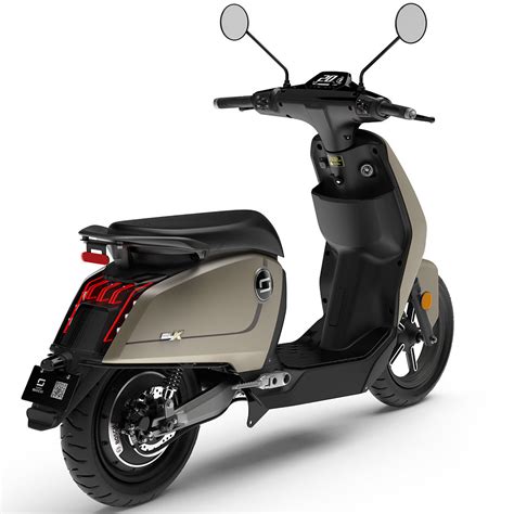 Vmoto Cux Dark Gold Scooter Kopen Bij Central Scooters