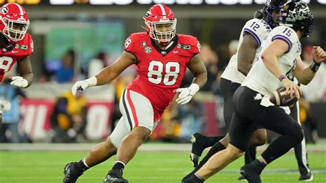 NFL Mock Draft 2023: Bears pick Georgia D-lineman Jalen Carter