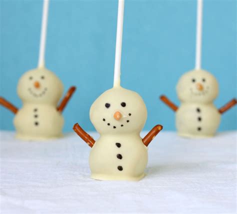 13 Snowman Sweets That Will Melt Your Heart Snowman Cake Pops