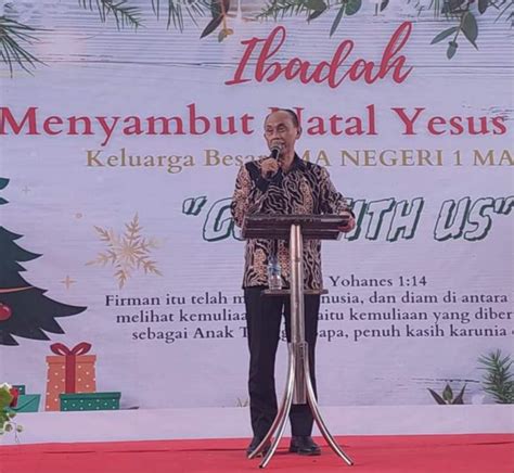 Keluarga Besar Sma Negeri Manado Menggelar Ibadah Pra Natal Bersama