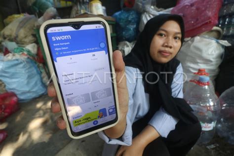 Aplikasi Bank Sampah Di Kota Kediri Antara Foto