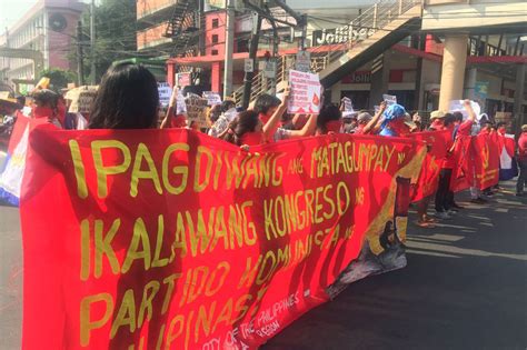 Mga Nagpakilalang Miyembro Ng Npa Nag Rally Sa Mendiola Abs Cbn News