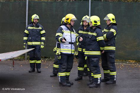 12 Feuerwehren übten Ernstfall in Pinsdorf Freiwillige Feuerwehr Puchheim