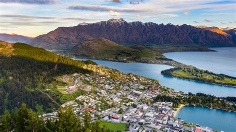 Top 10 Tourist Attractions in New Zealand – Mann Travel