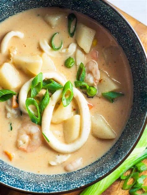 This Seafood Chowder With Cream Cheese Is Rich And Silky With Soft Melt