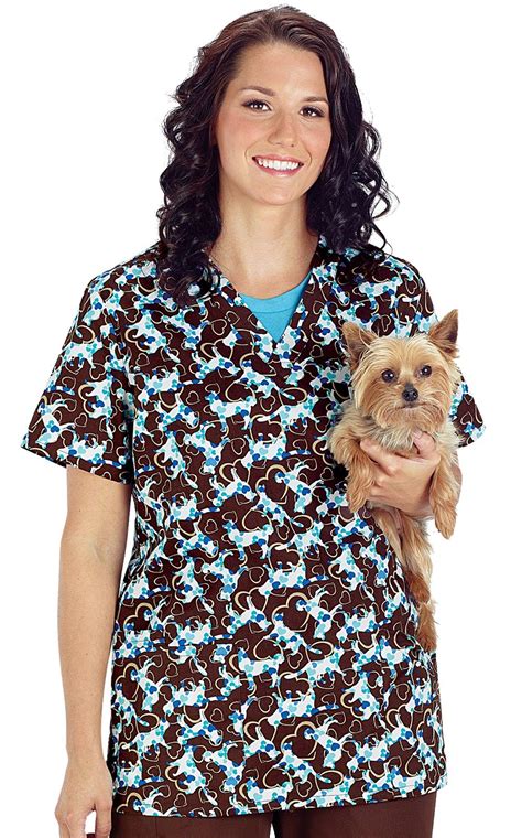 Hearts And Pets Print Two Pocket Scrub Top Tops Scrub Tops Scrubs