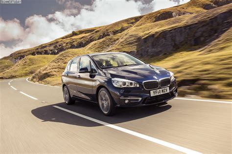 Bmw 2er Active Tourer Neue Fotos In Imperialblau Mit Luxury Line