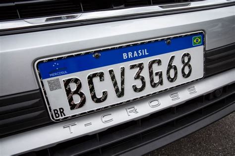 Novo modelo de placa de veículos já está valendo em Goiás via podergoias