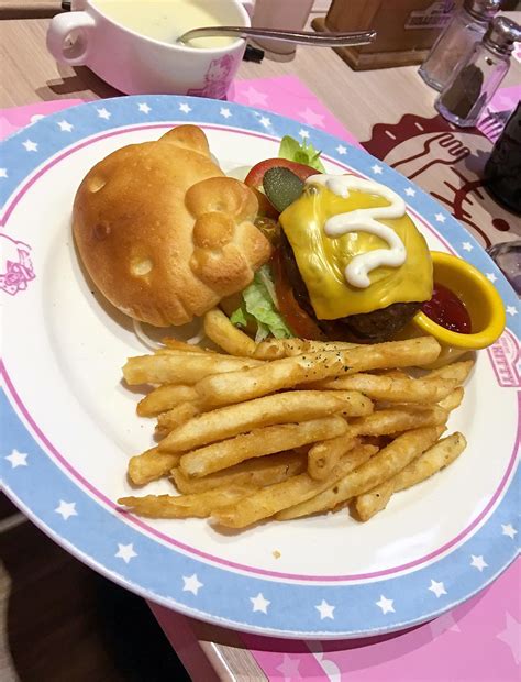What it s like to eat at taipei s hello kitty cafe – Artofit