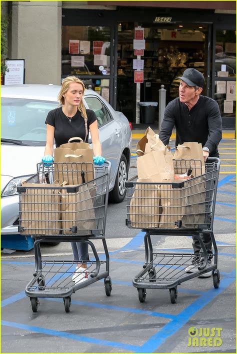 Dennis Quaid Stocks Up On Groceries with Fiancee Laura Savoie: Photo ...