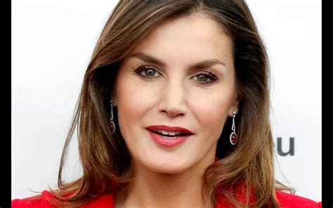 Letizia Tra Da Pelas Luzes Letizia Tra Da Pelas Luzes Rainha De