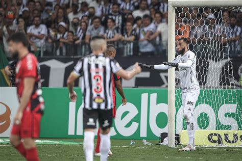 Athletico Pr X Atlético Mg Galo Não Perde Por Quatro Gols De Diferença