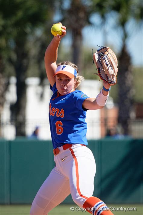 23-02-19_Florida Gators Softball vs Bowling Green - Gator Country