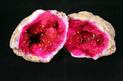 The Unique Beauty of Geodes • Alter Minds