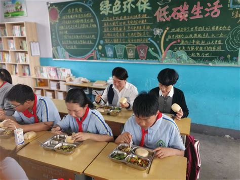 商埠街小学 爱心陪餐 共享美好“食”光 ——商埠街小学开展“家长陪餐月”系列活动学校时讯dfedu