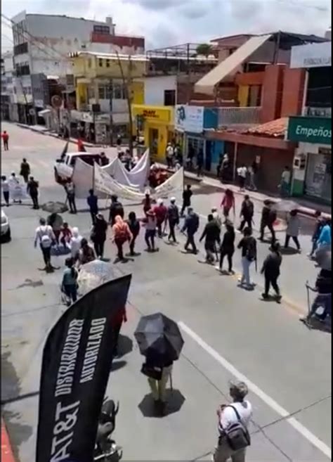 Exigen liberación de lideres invasores