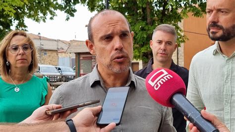 El Presidente De Las Cortes De Castilla La Mancha Pide Un Paso Al