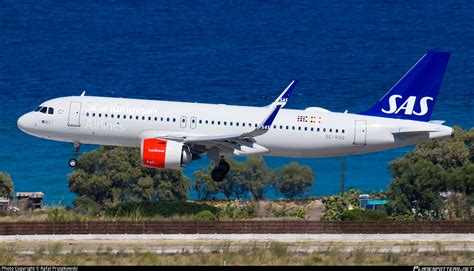 SE ROG SAS Scandinavian Airlines Airbus A320 251N Photo By Rafal