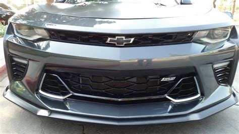 2017 Camaro Ss 1le Gets Some Fangs With A New Grill Installing 50th Anniversary Grill Youtube