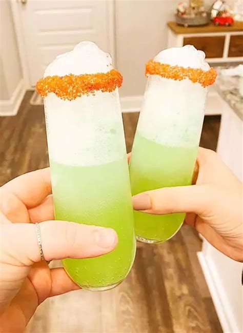 15 Playful Grinch Inspired Christmas Party Cocktails Craft Decor DIY