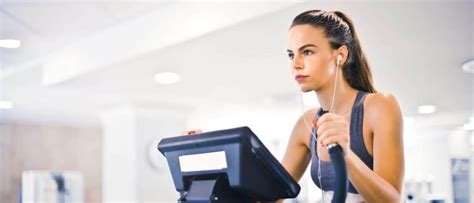 Train Jij Met Een Kettlebell Dit Zijn De 3 Beste Kettlebell Oefeningen