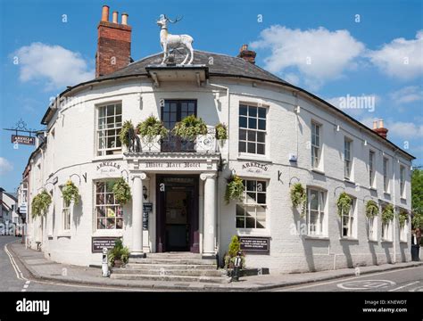 15th Century White Hart Hotel Newbury Street Whitchurch Hampshire