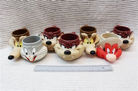 7 Vintage Looney Toons Mugs