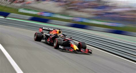 Verstappen on pole, Hamilton in fourth