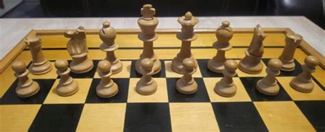 MAGNIFIQUE JEUX D echecs échiquier Lardy chess set schach rare 83mm