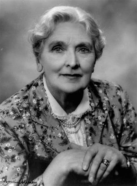 sybil thorndike celebrity biography zodiac sign  famous quotes