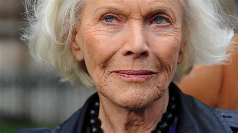 Schauspielerin Honor Blackman Pussy Galore Bei James Bond Ist Tot