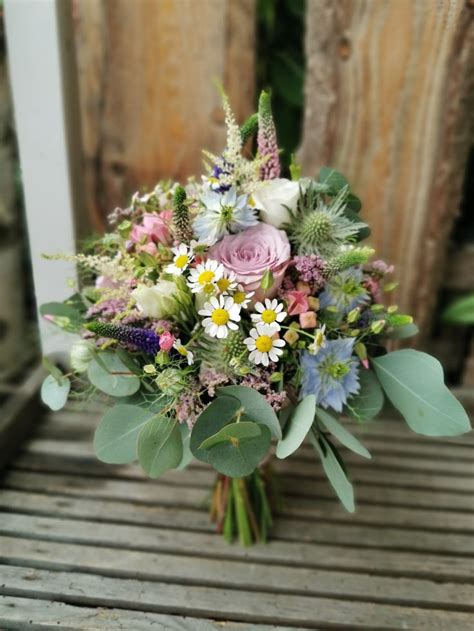 Sommerlicher Brautstrauß Blumenstrauß hochzeit Blumen september