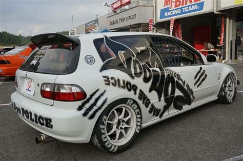 Japan’s No Good Racing Team: Bye Bye Police! | Low Offset