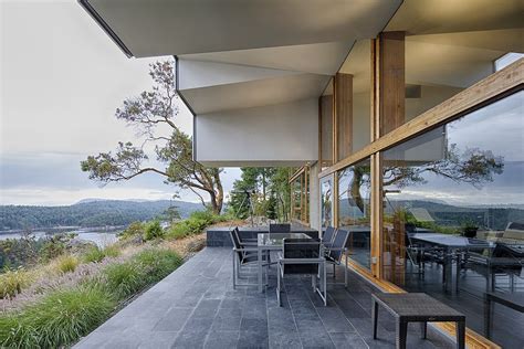 Architecturally Stunning Modern West Coast Island Retreat Idesignarch