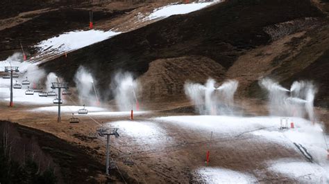 Canons Neige Et Danses De La Pluie Les Artificiers De La Nature